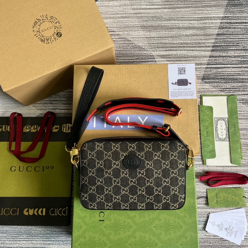 Gucci Handbags 817